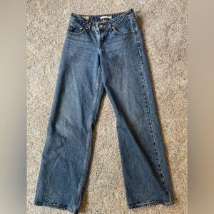NWOT LEVIS LOW LOOSE W25 L32